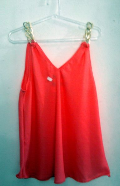 Regata Chiffon com mangas de correntes CORAL