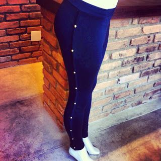 Calça Legging em Poliamida com SPIKES